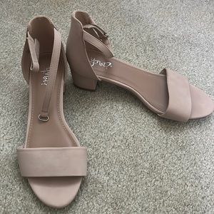 My daughter wore them only once for a party, size 5m from y.not?